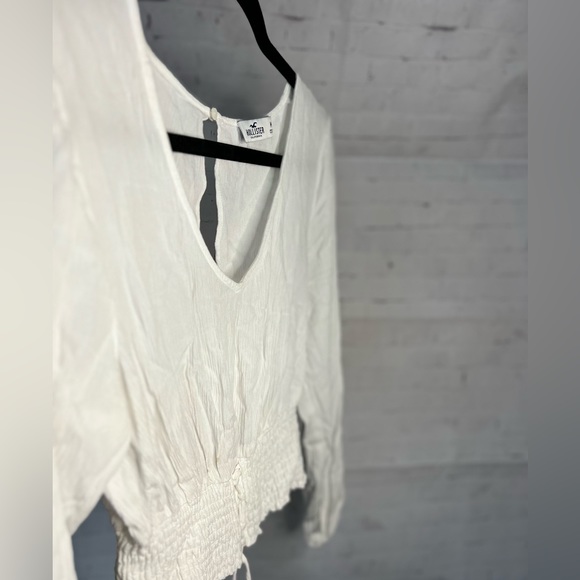 White Hollister blouse - Picture 8 of 10
